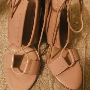 Women open toe shoes